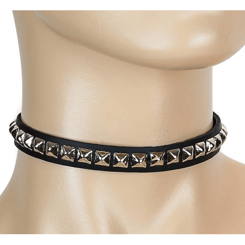 Single Row Pyramid Stud Leather Choker