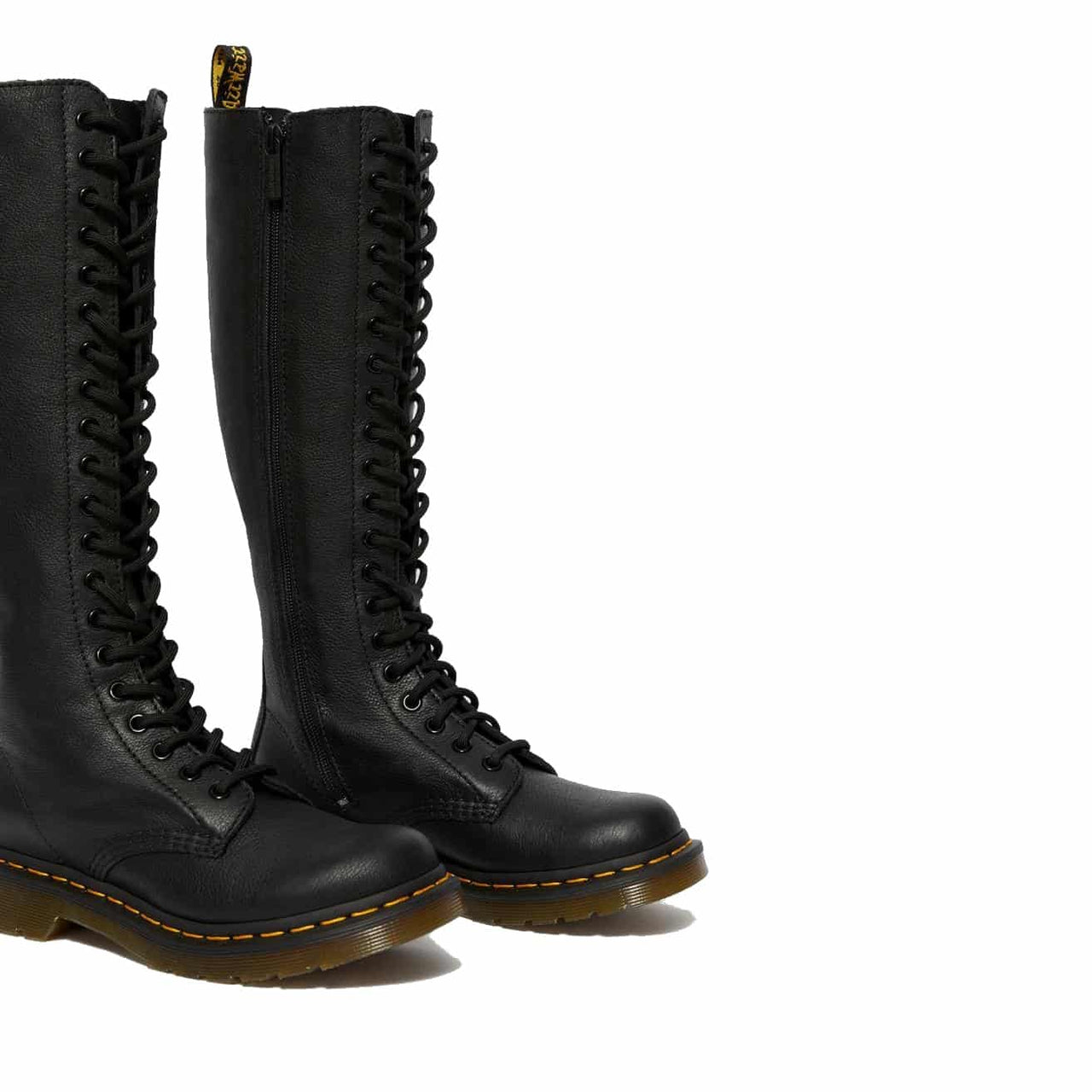 Dr. Martens 1B60 Black Virginia 20-Eye Boot