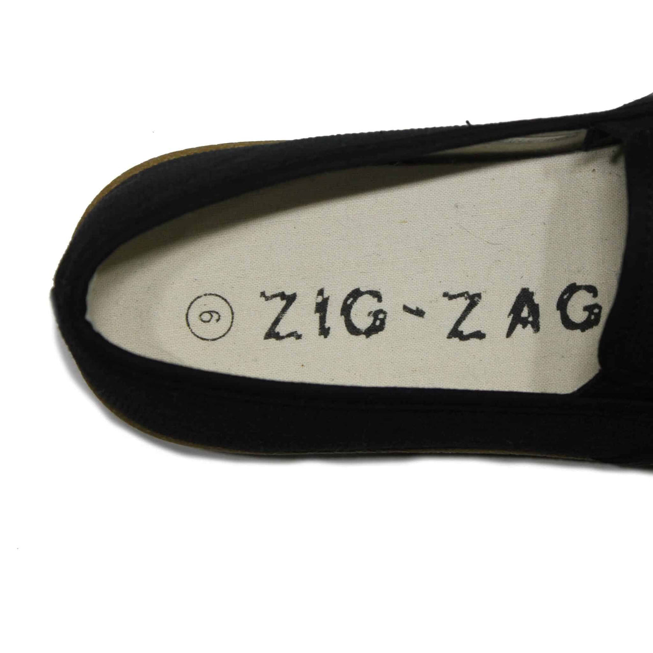 Zig Zag Slip-On Shoes Black/Gum Sole 7206