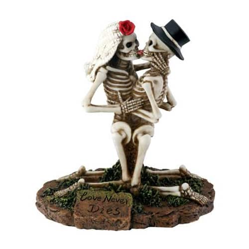 Love Never Dies Skeleton Figurine